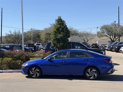 2025 Hyundai Elantra SEL Convenience