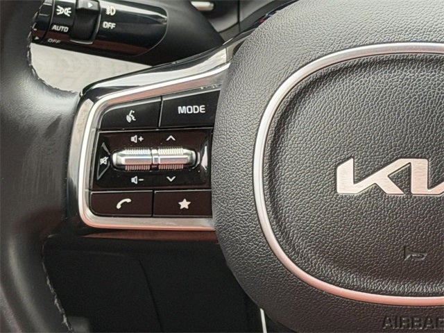 2022 Kia Carnival SX