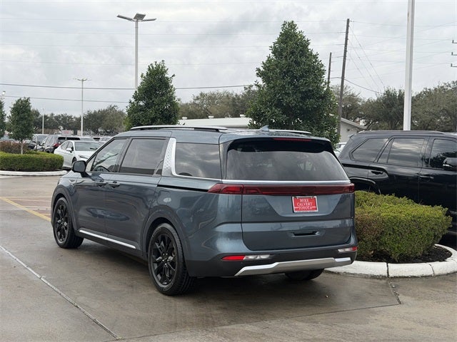 2022 Kia Carnival SX