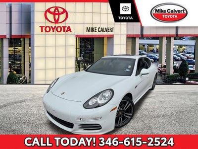 2016 Porsche Panamera 4