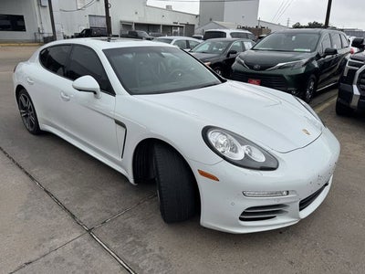 2016 Porsche Panamera 4