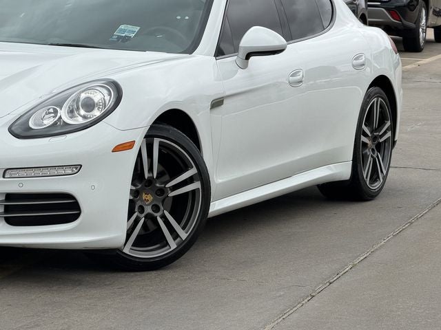 2016 Porsche Panamera 4