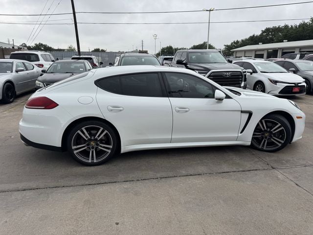 2016 Porsche Panamera 4