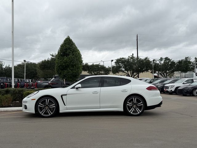 2016 Porsche Panamera 4