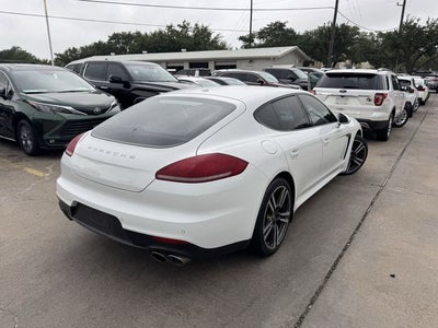 2016 Porsche Panamera 4