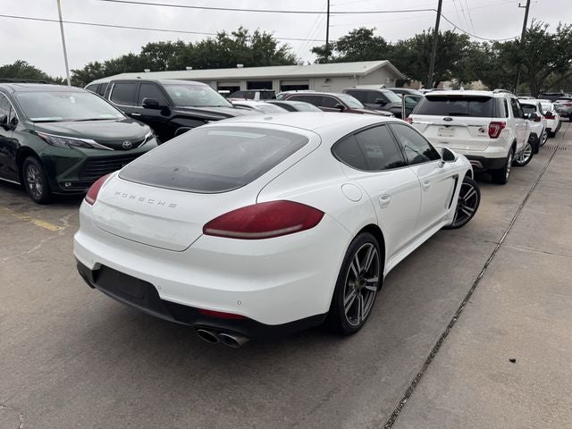 2016 Porsche Panamera 4