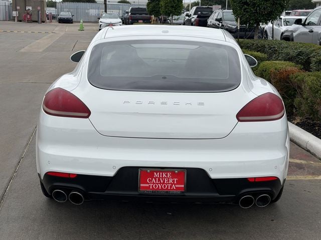 2016 Porsche Panamera 4