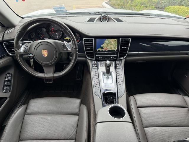 2016 Porsche Panamera 4