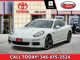 2016 Porsche Panamera 4