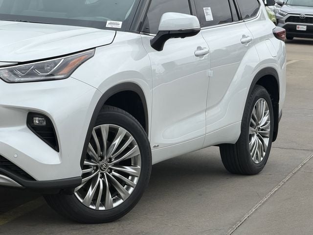 2026 Toyota Highlander Hybrid Hybrid Platinum