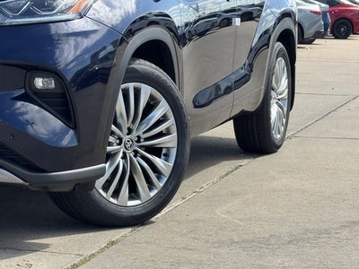 2026 Toyota Highlander Hybrid Hybrid Platinum