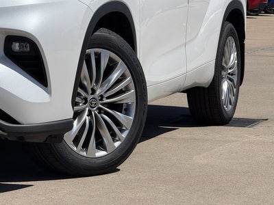 2026 Toyota Highlander Hybrid Hybrid Platinum